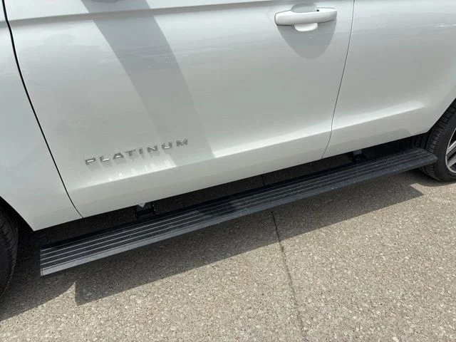 New 2026 Star White Metallic Tri-Coat Ford Platinum® image 3