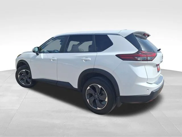 Used 2024 White Nissan SV image 6