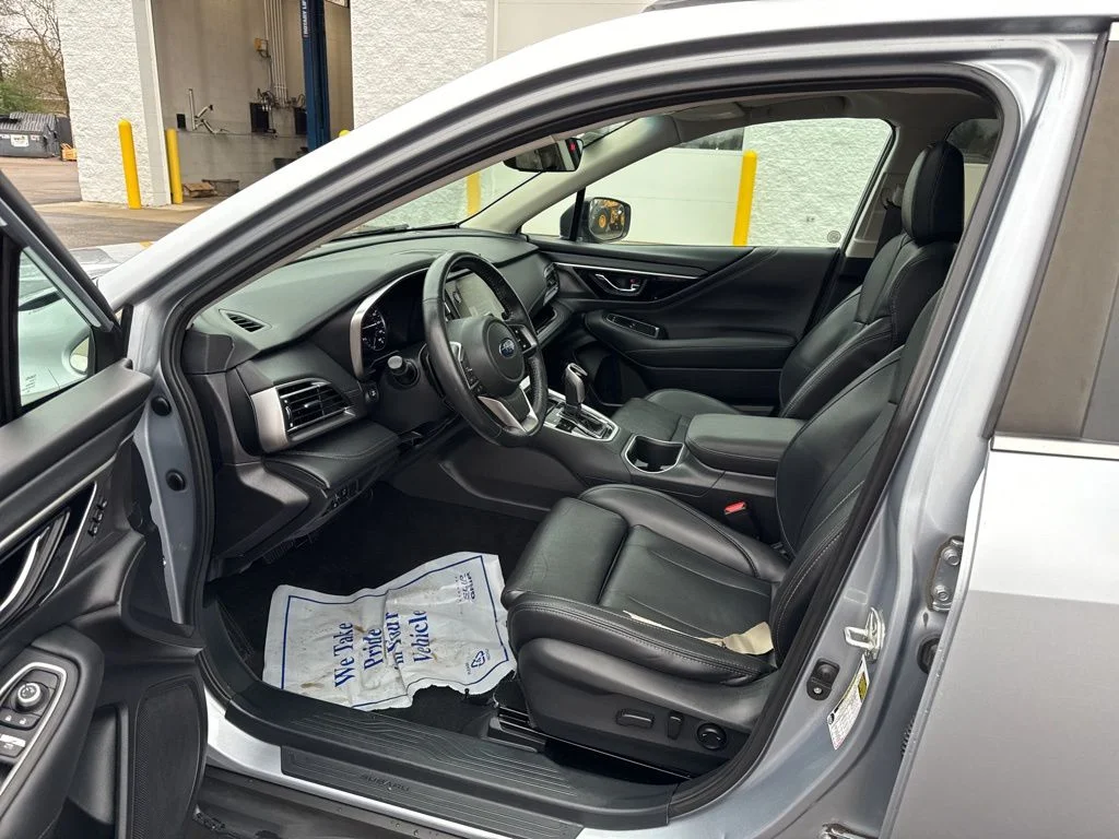 Used 2021 Ice Silver Metallic Subaru Limited image 13