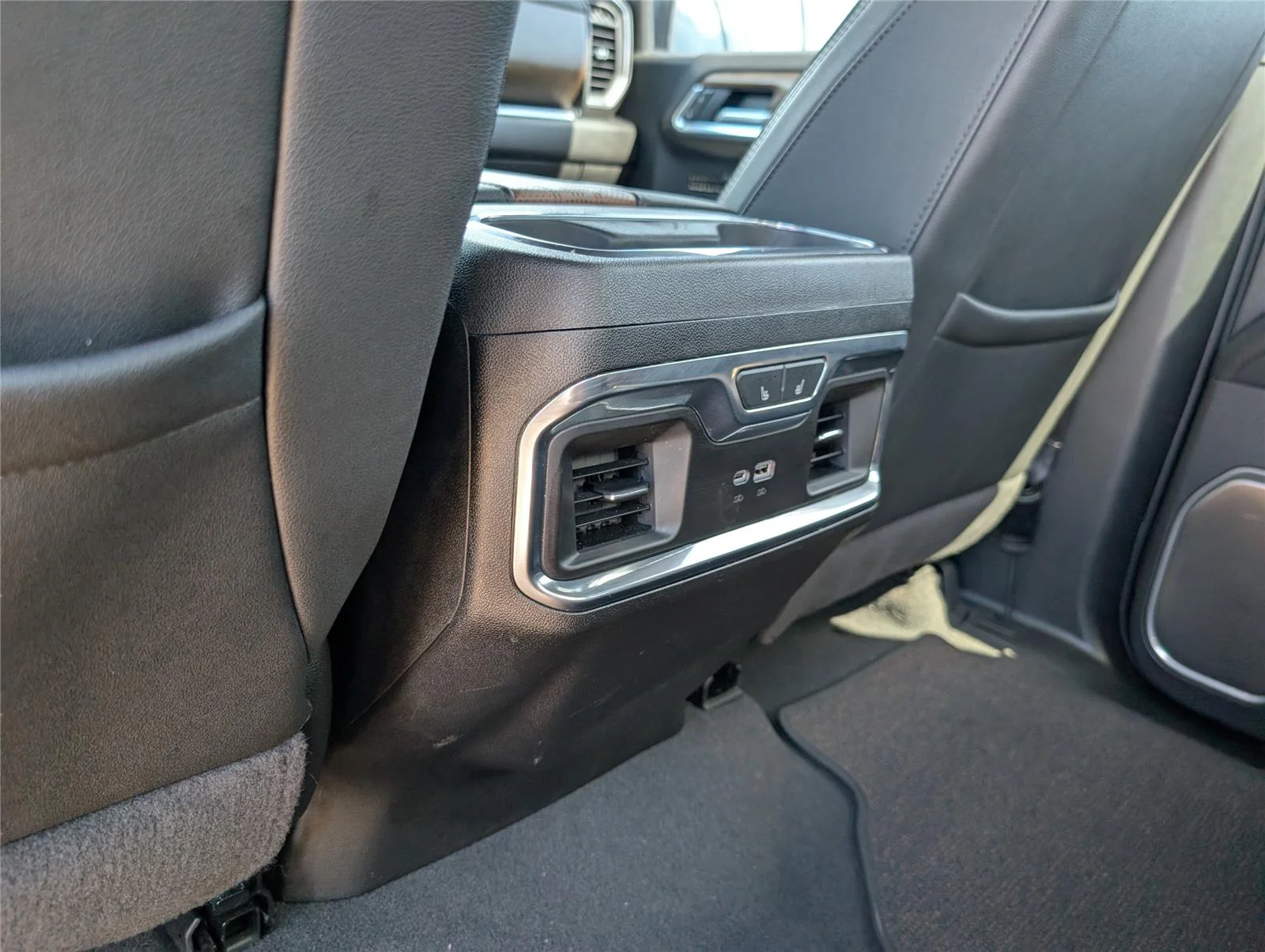 Used 2025 Black Chevrolet High Country image 33