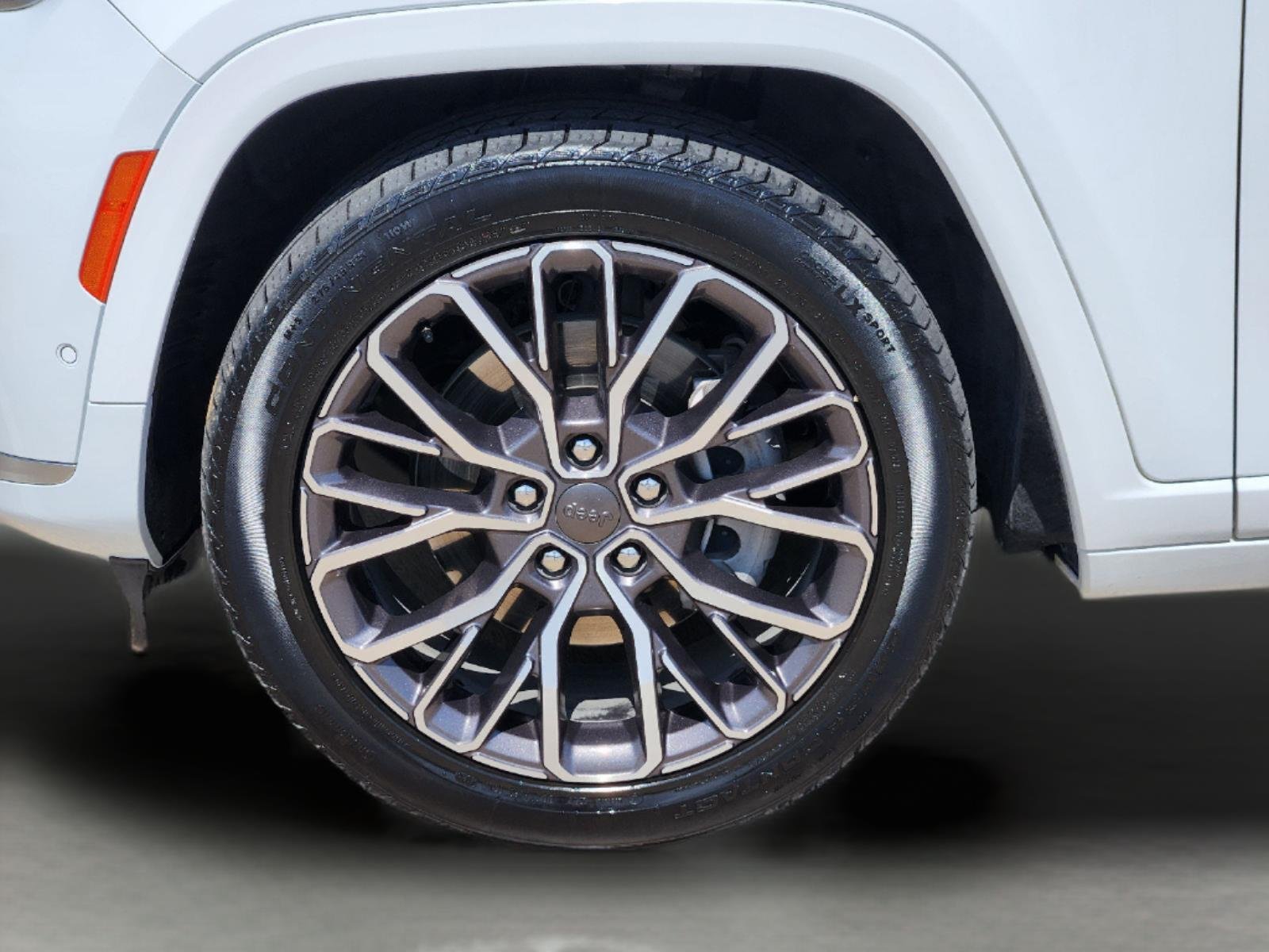 Used 2025 Bright White Clearcoat Jeep Summit Reserve image 9