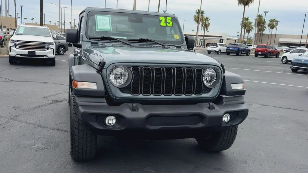 Used 2025 Gray Jeep Sport S image 4