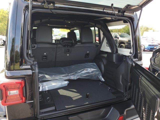 New 2027 Black Clear-Coat Paint Jeep Sahara image 10