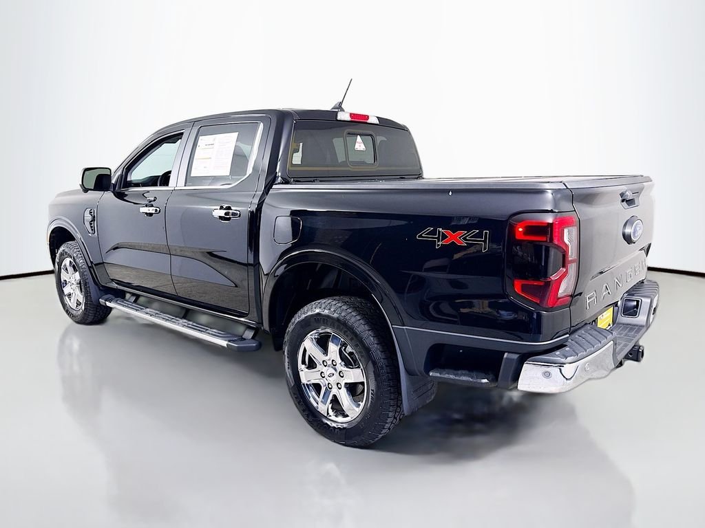 Used 2024  Ford LARIAT image 11