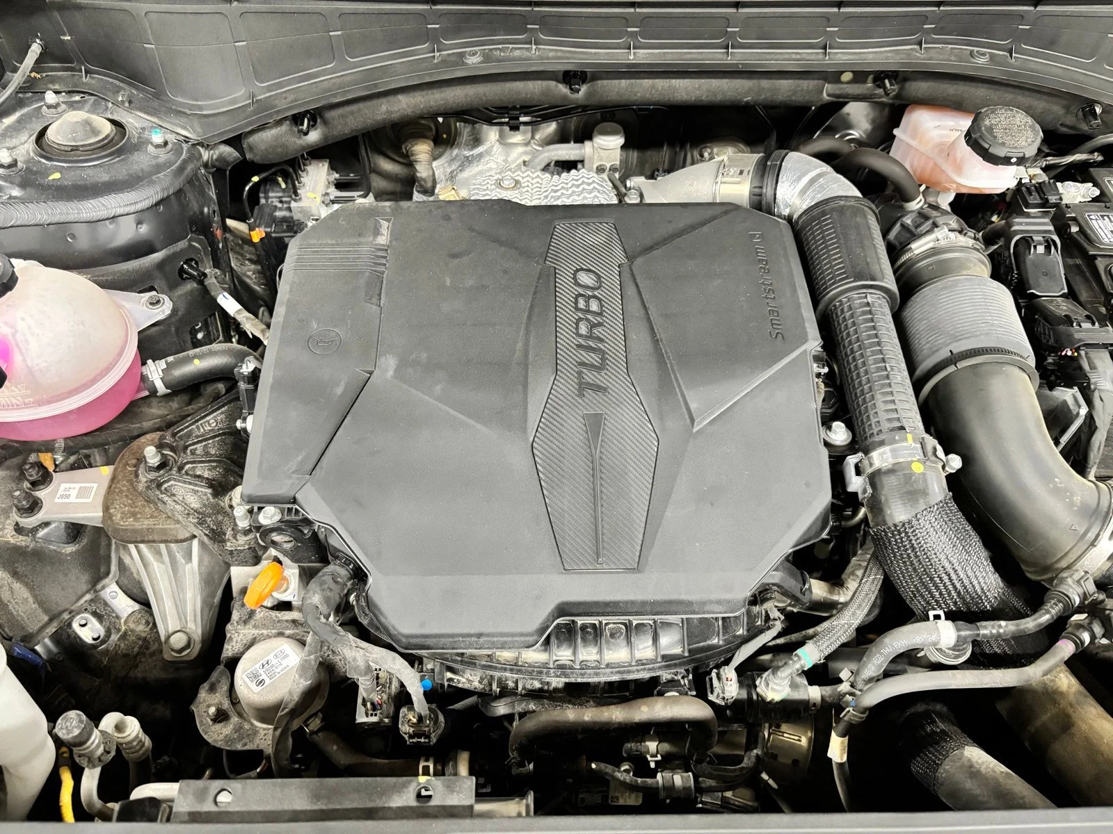 Used 2025 Black Hyundai Limited image 25
