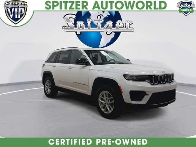 Used 2024 White Jeep Laredo X image 2