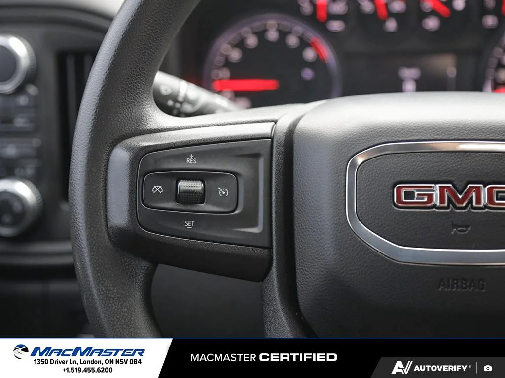 Used 2021  GMC  image 21