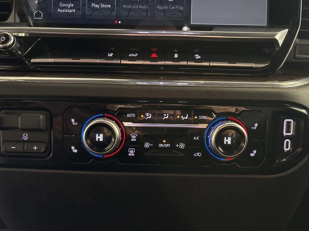 Used 2024 Onyx Black GMC SLE image 9