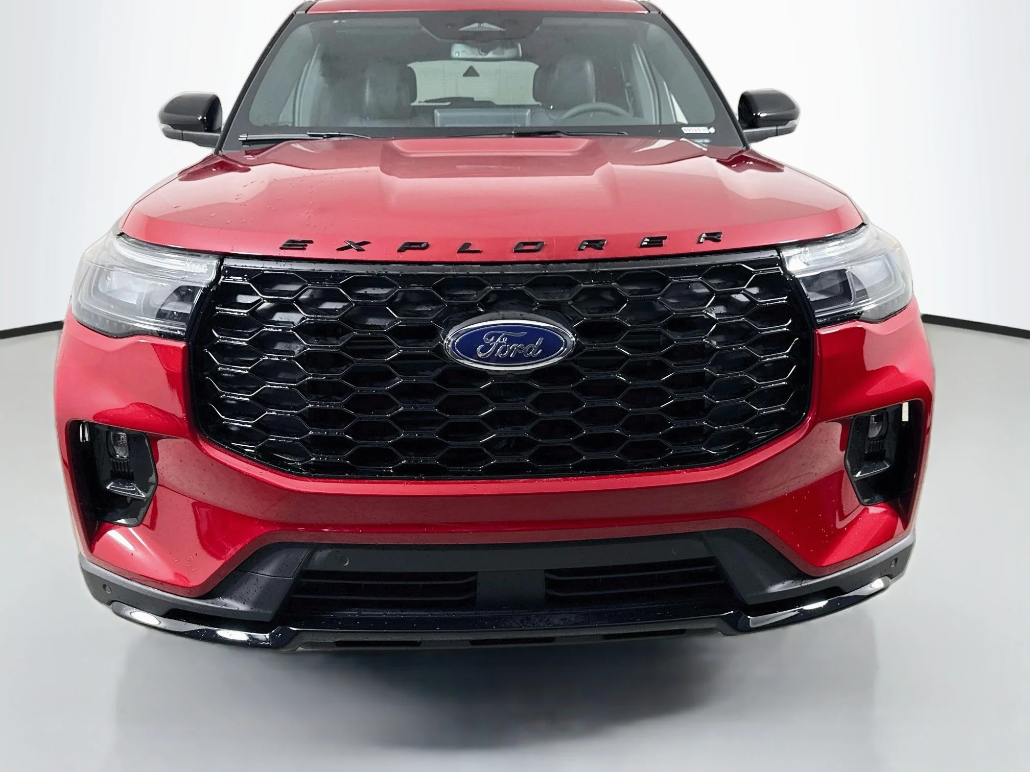 New 2026 Rapid Red Metallic Tinted Clearcoat Ford ST-Line image 2