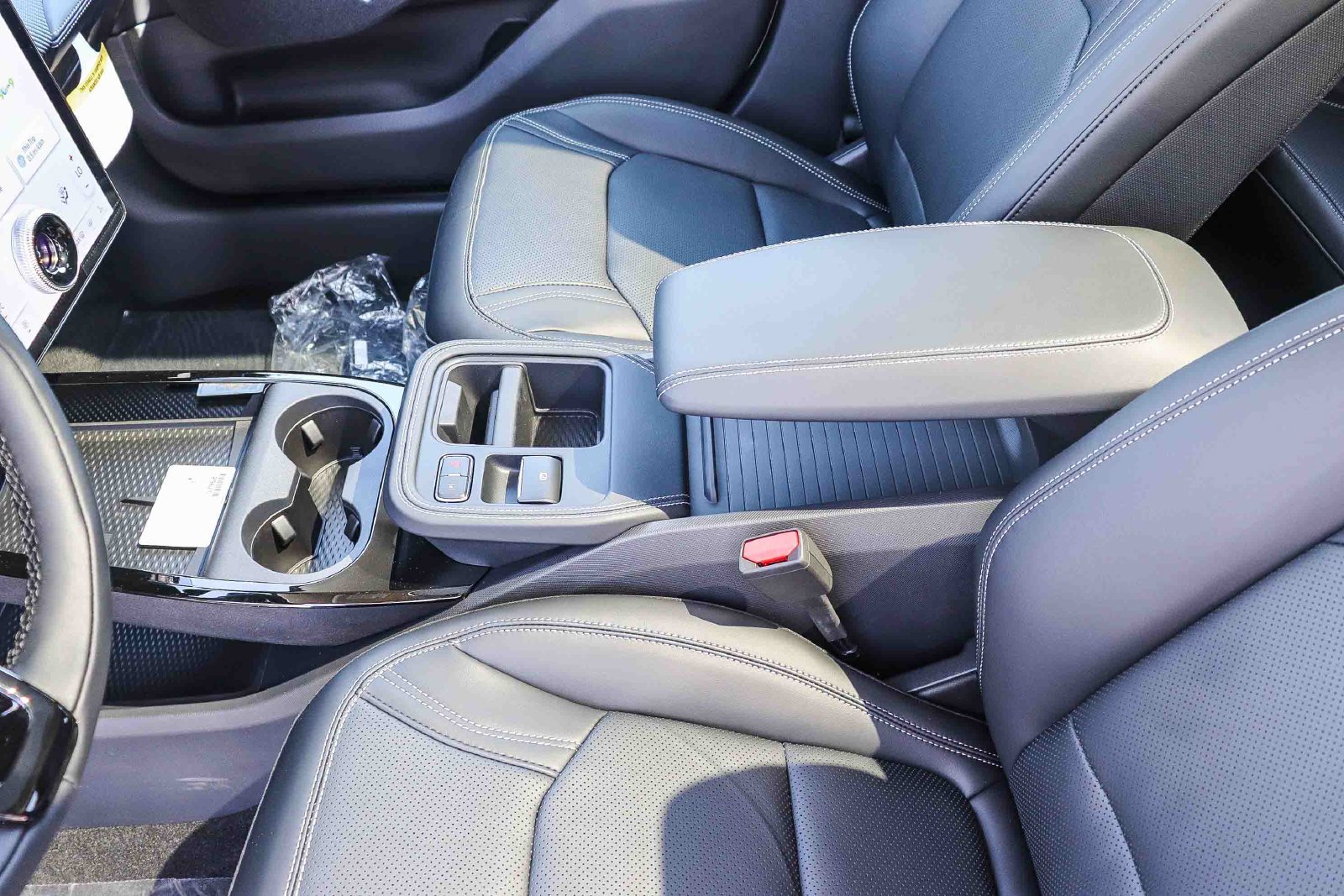 New 2026 Star White Metallic Tri-coat Ford Premium image 20