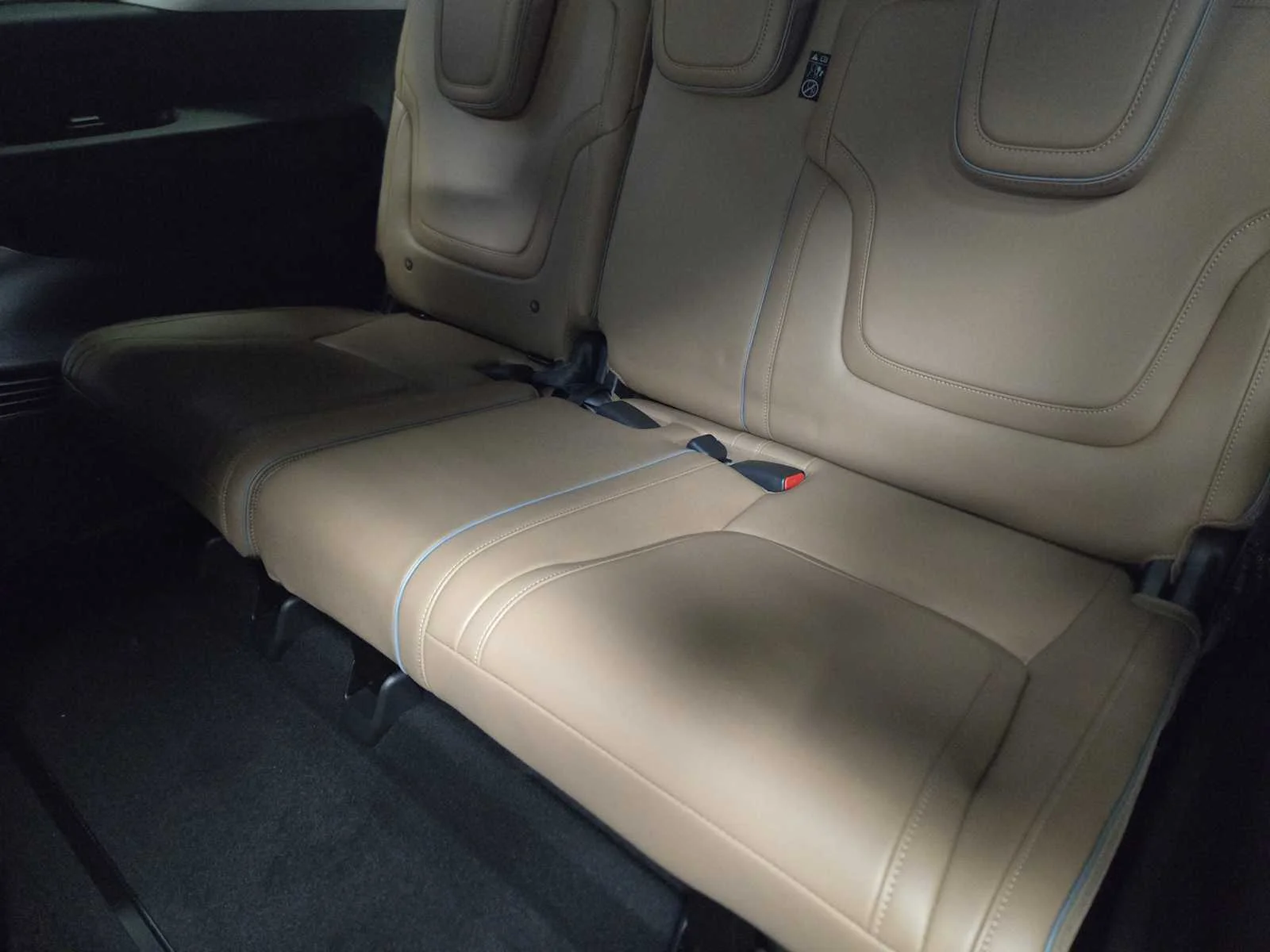 New 2026 RADIANT WHITE INFINITI Luxe 2WD image 19