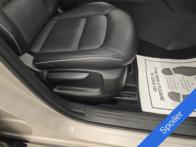Used 2025 Platinum Mazda 2.5 S Select Package image 10