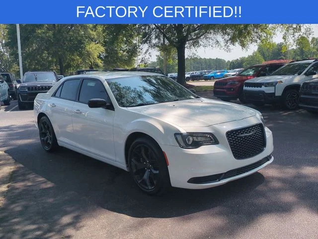 Used 2023 White Chrysler Touring image 7