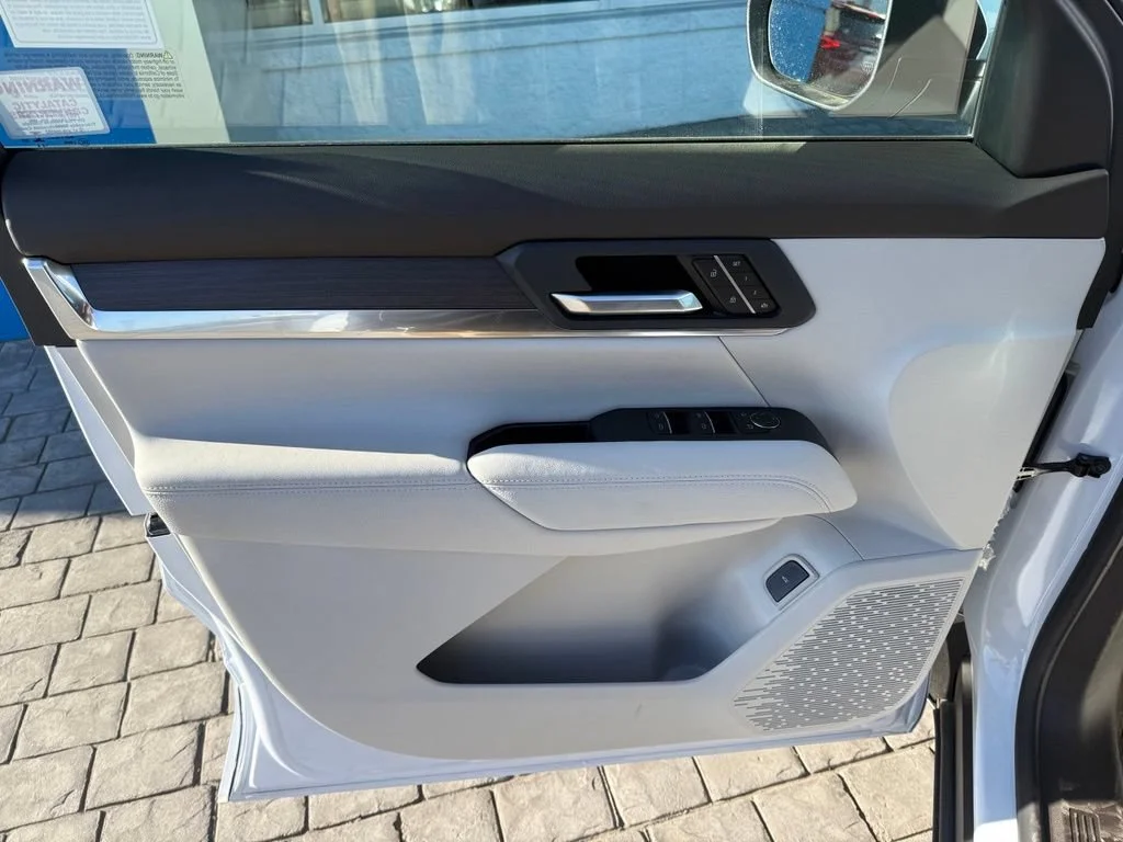 New 2026 Glacier White Tricoat GMC Denali image 31
