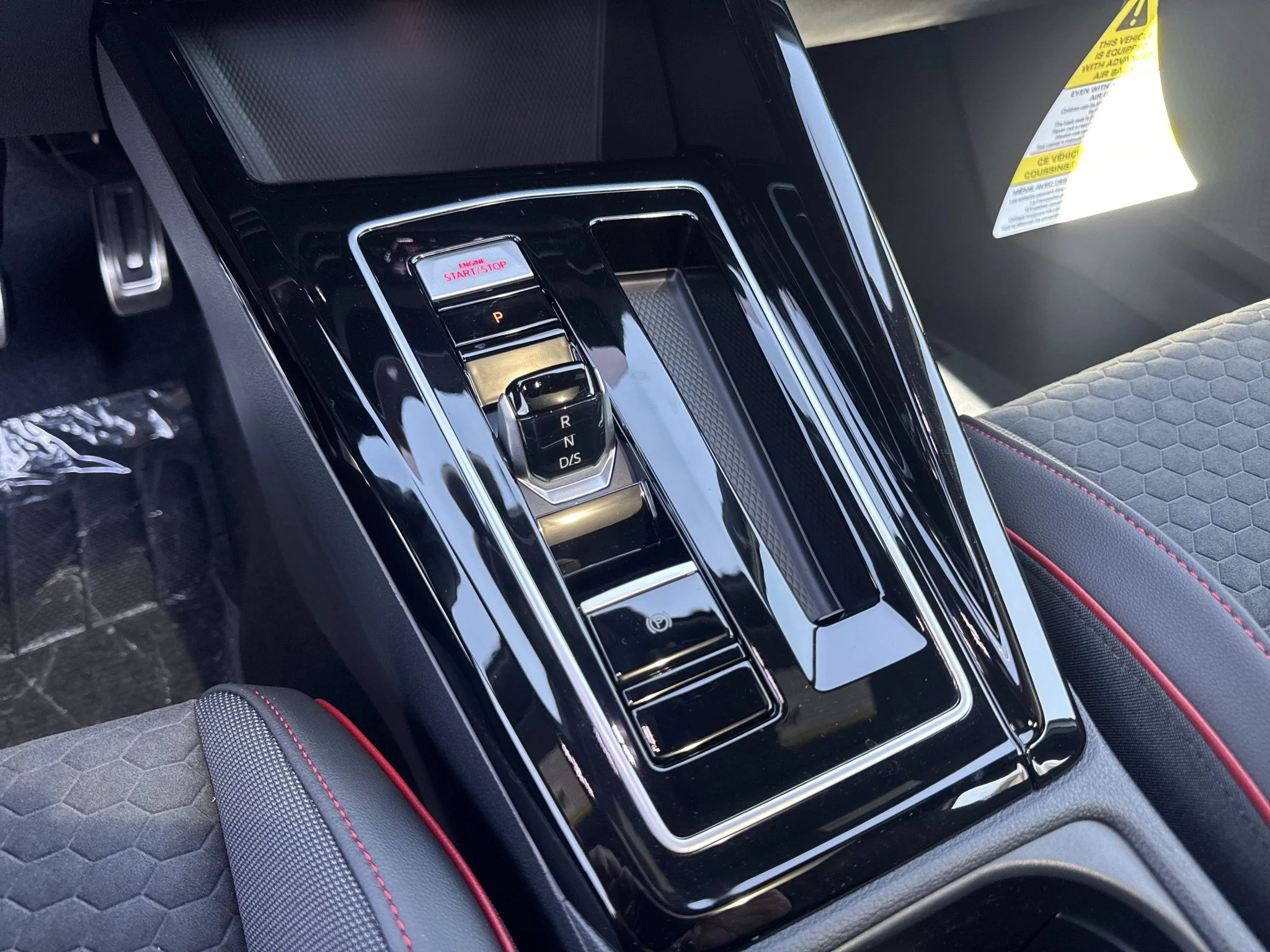 New 2026 Opal White Pearl Volkswagen SE image 27
