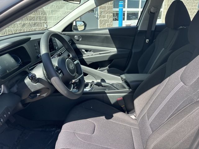 New 2026 White Hyundai SE image 12