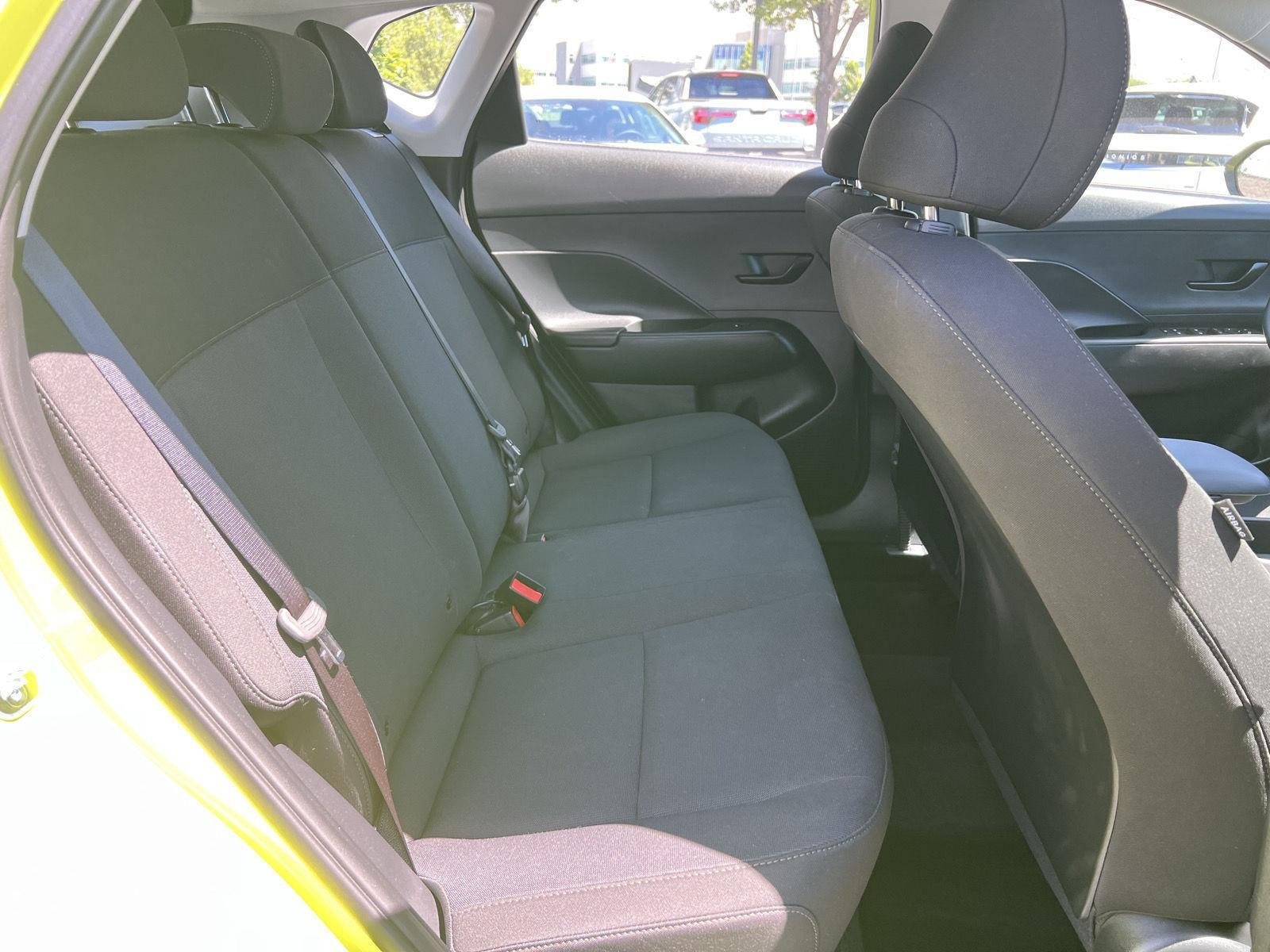New 2026 Neoteric Yellow Hyundai SE image 25