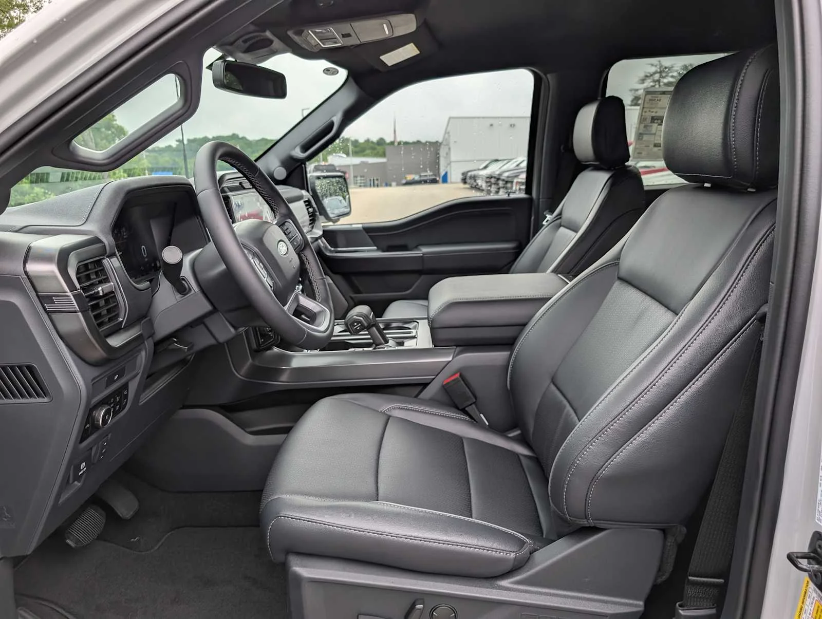 New 2026 Avalanche Ford Lariat® image 4