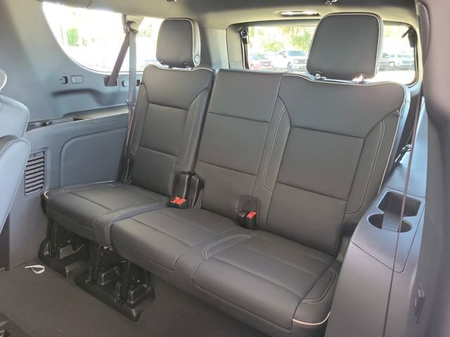 2026 Chevrolet Suburban Premier - Photo 9