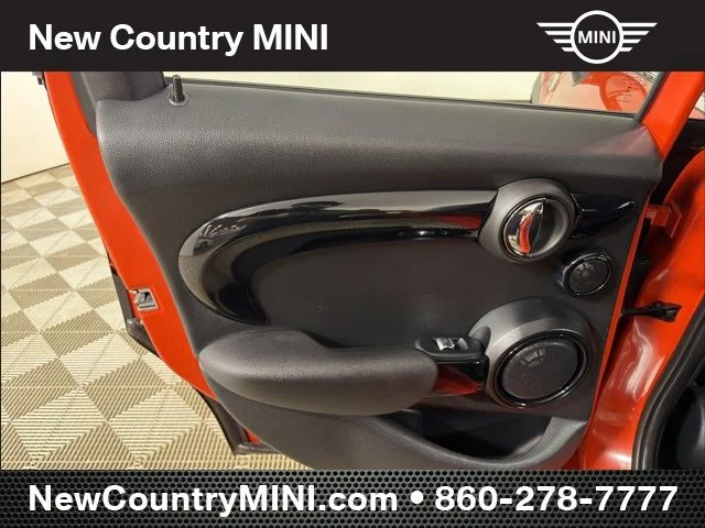 Used 2019 Orange MINI  image 15