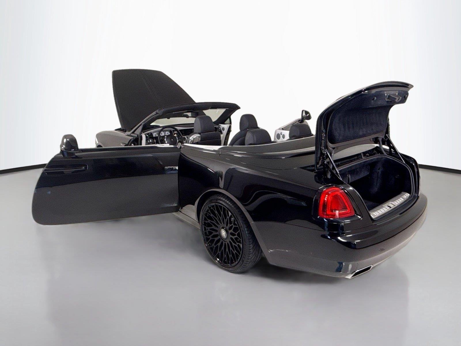 Used 2018 Obsidian Rolls-Royce  image 37