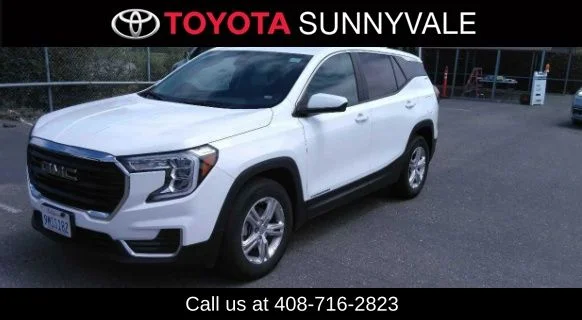 Used 2024 White GMC SLE image 1