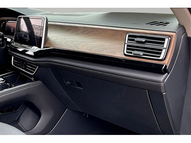 New 2026 Pure Gray Volkswagen 2.0T SE W/TECHNOLOGY image 29