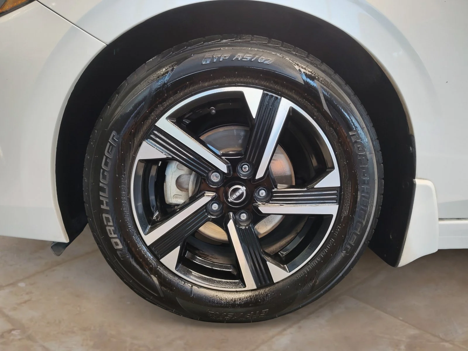 Used 2024 Aspen White Tricoat Nissan SV image 24