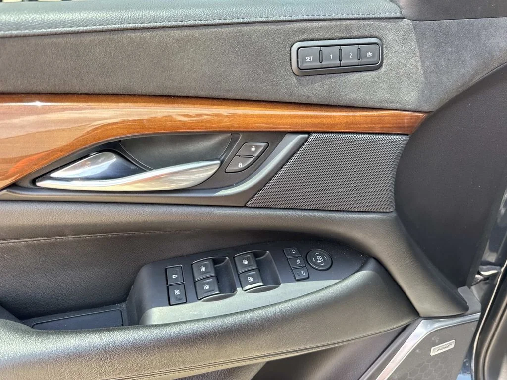 Used 2019 Gray Cadillac Luxury image 41