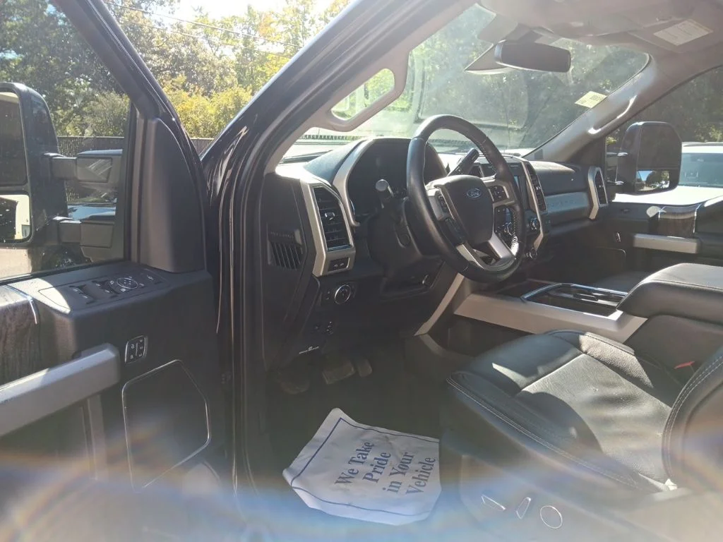 Used 2019 Black Metallic Ford Lariat image 15