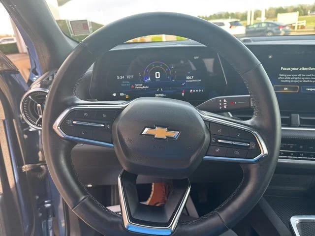 Used 2025 Lakeshore Blue Chevrolet LT image 18