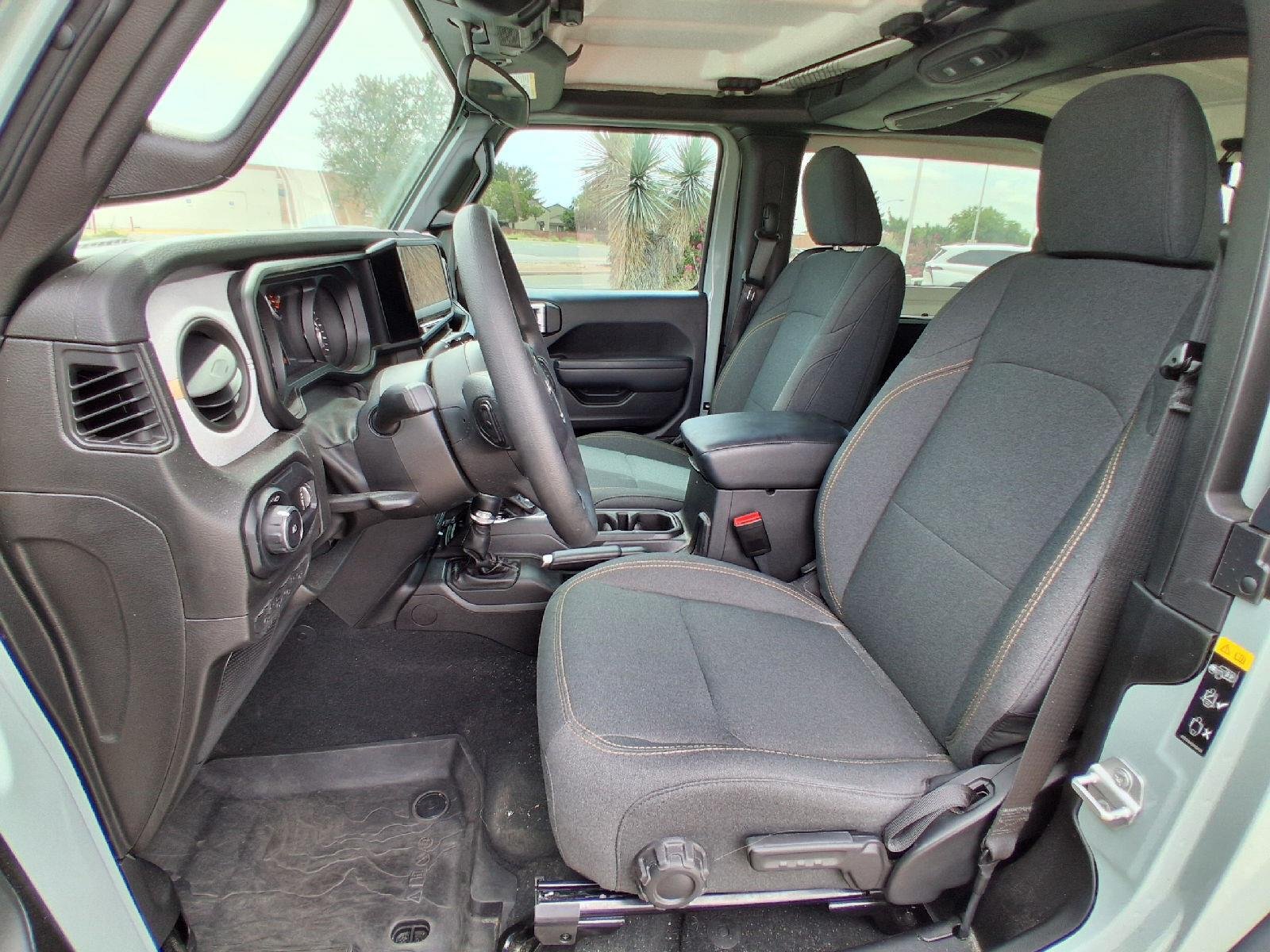 Used 2024 Earl Clearcoat Jeep Sport image 14