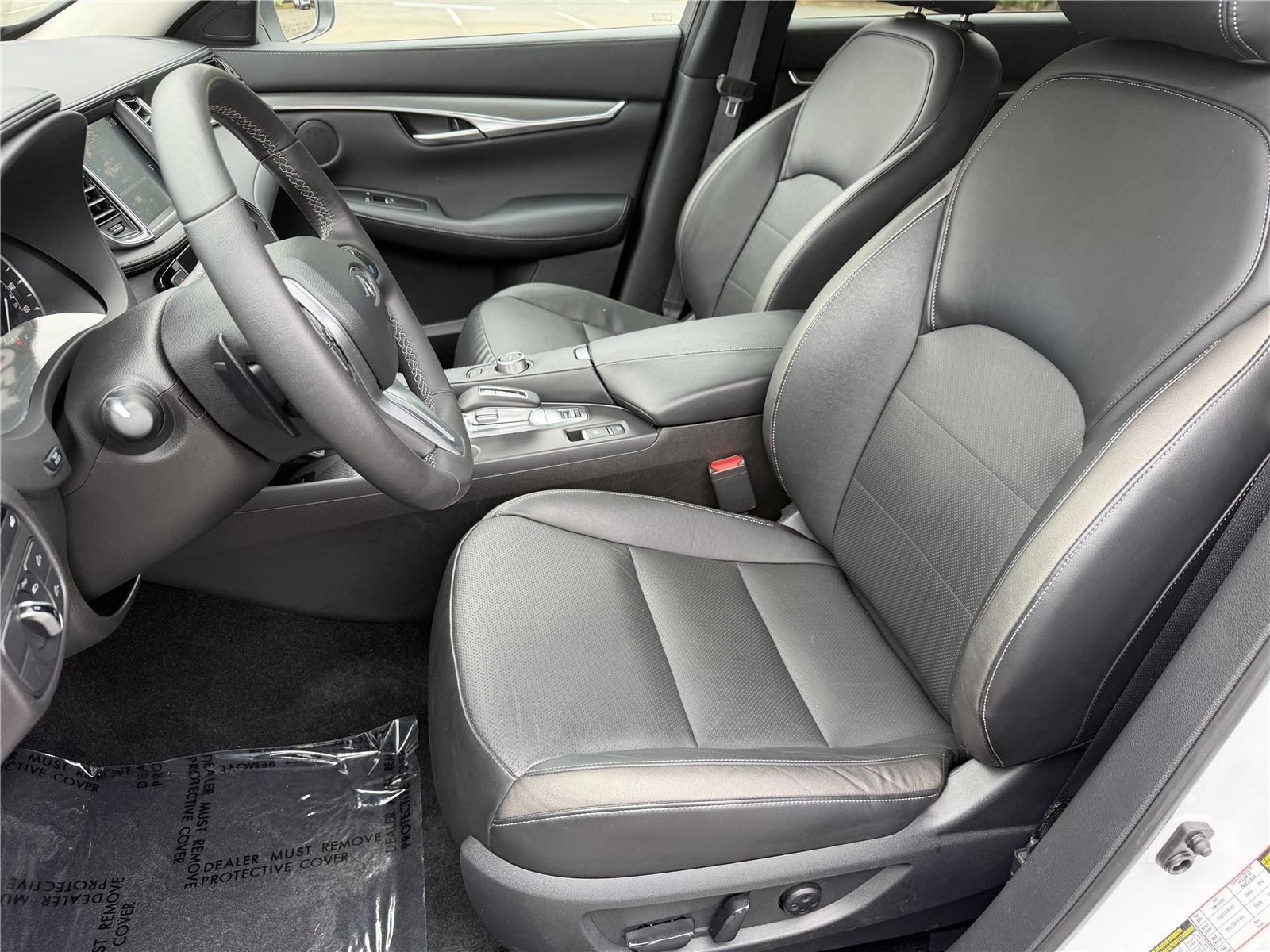 Used 2024 Lunar White INFINITI LUXE image 22