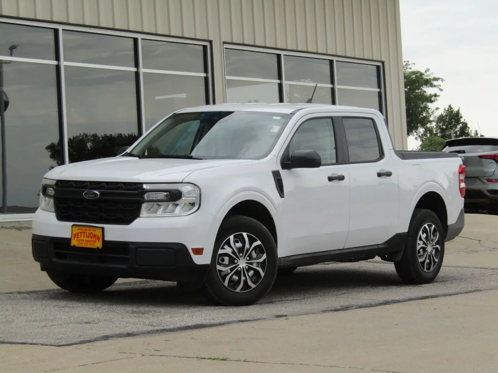 Used 2024 White Ford XL image 11