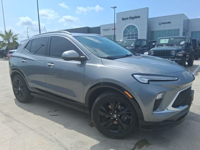 2025 Buick Encore GX Sport Touring's photo