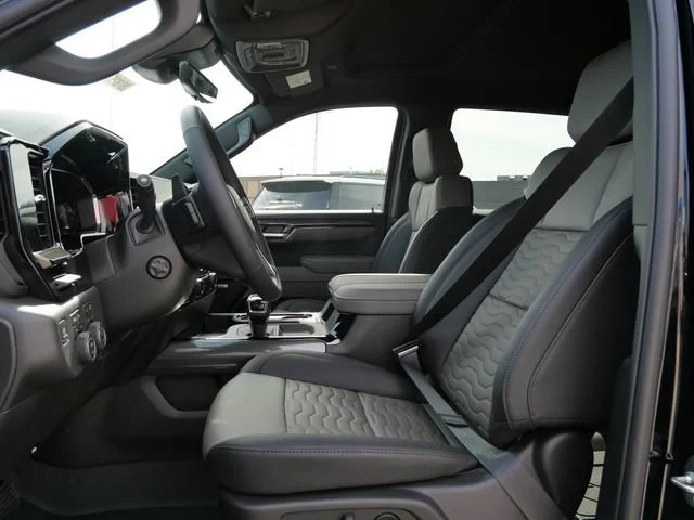 2026 Chevrolet Silverado 1500 ZR2 - Photo 9