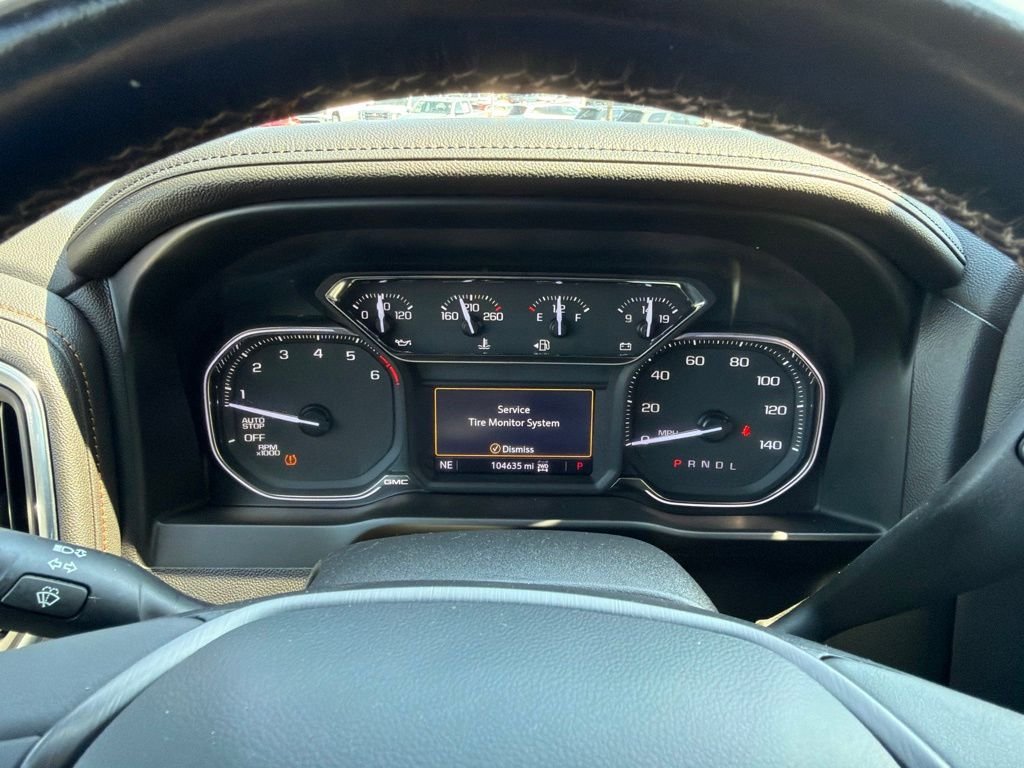Used 2019 White GMC AT4 image 19