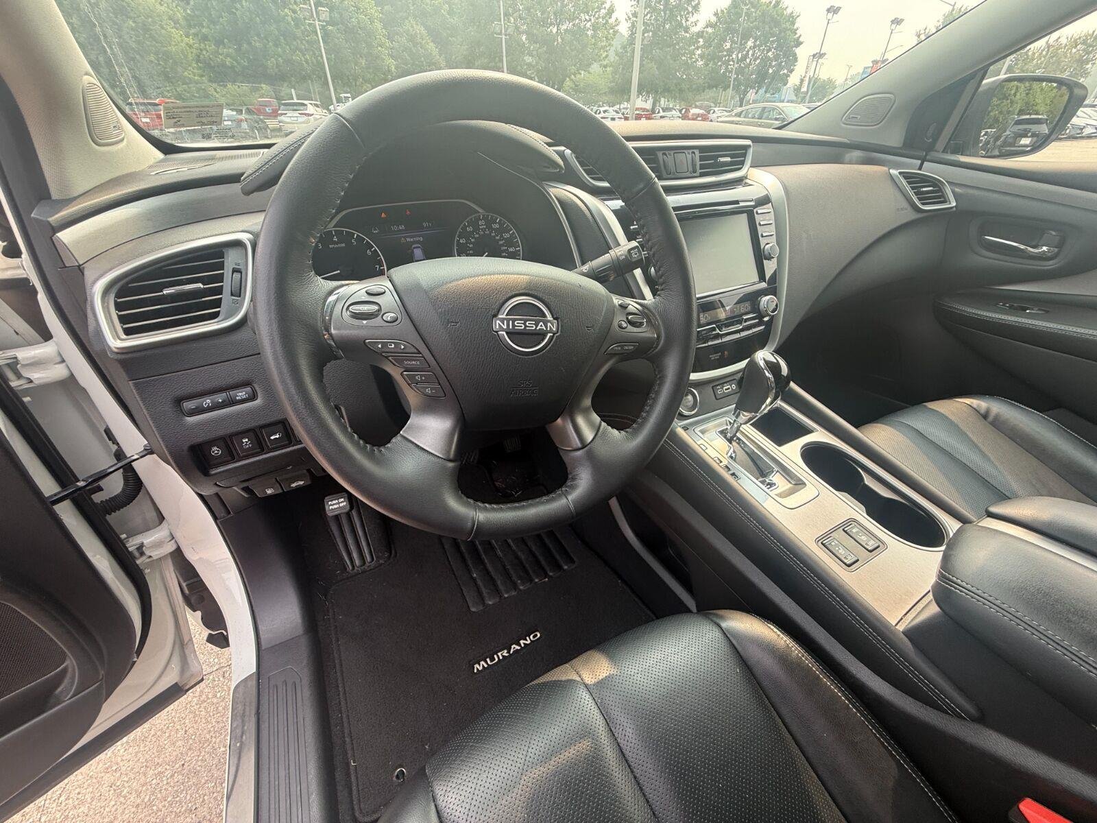 Used 2023 Pearl White Tricoat Nissan SL image 12