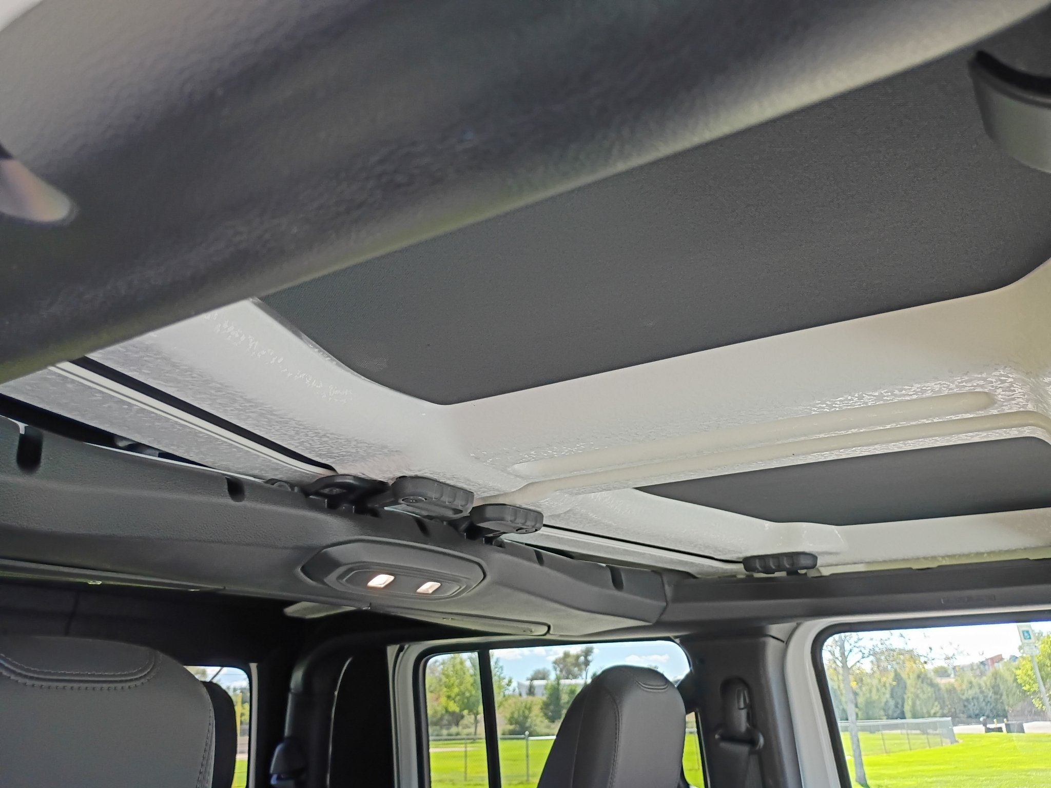 Used 2024 Bright White Clearcoat Jeep Rubicon X image 12