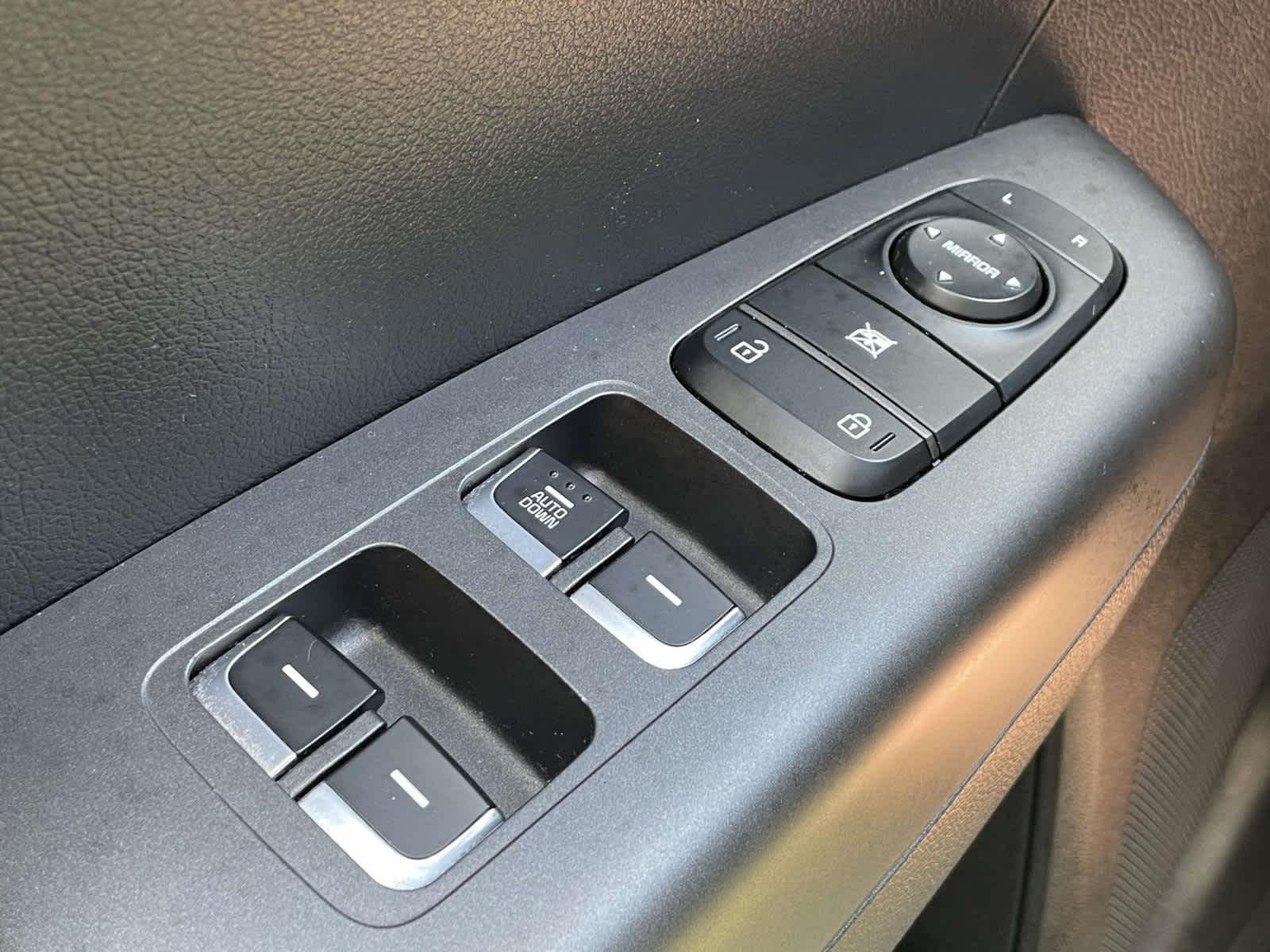 Used 2020 Burnished Copper Kia LX image 29