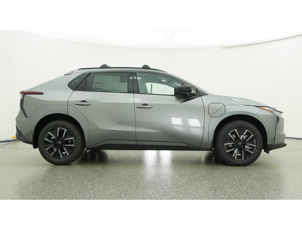 New 2026 Heavy Metal Toyota XLE image 27