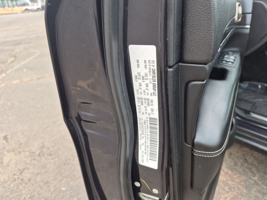 Used 2014 Maximum Steel Metallic Jeep Limited image 33