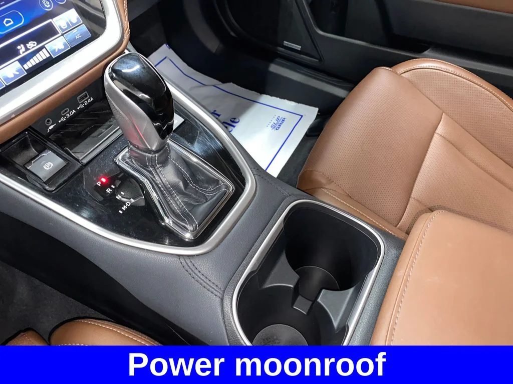 Used 2023 White Subaru Touring image 24