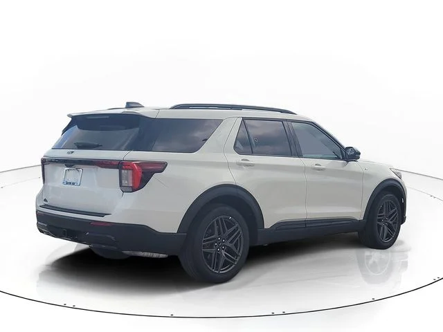 New 2026 White Metallic Ford ST-Line image 5