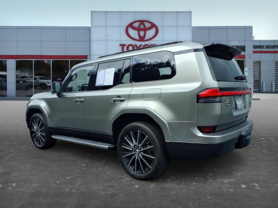 Used 2024 Atomic Silver Lexus GX 550 Luxury image 3
