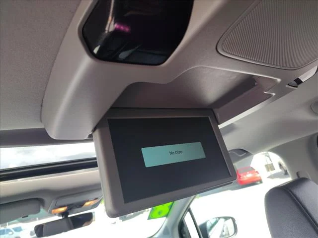 Used 2018 Silver Honda TOURING AUTO image 16