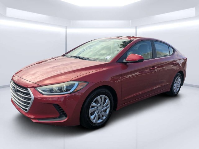 Used 2017 Scarlet Red Hyundai SE image 7