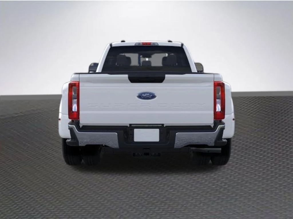 New 2026 Oxford White Ford F-350® XL image 5