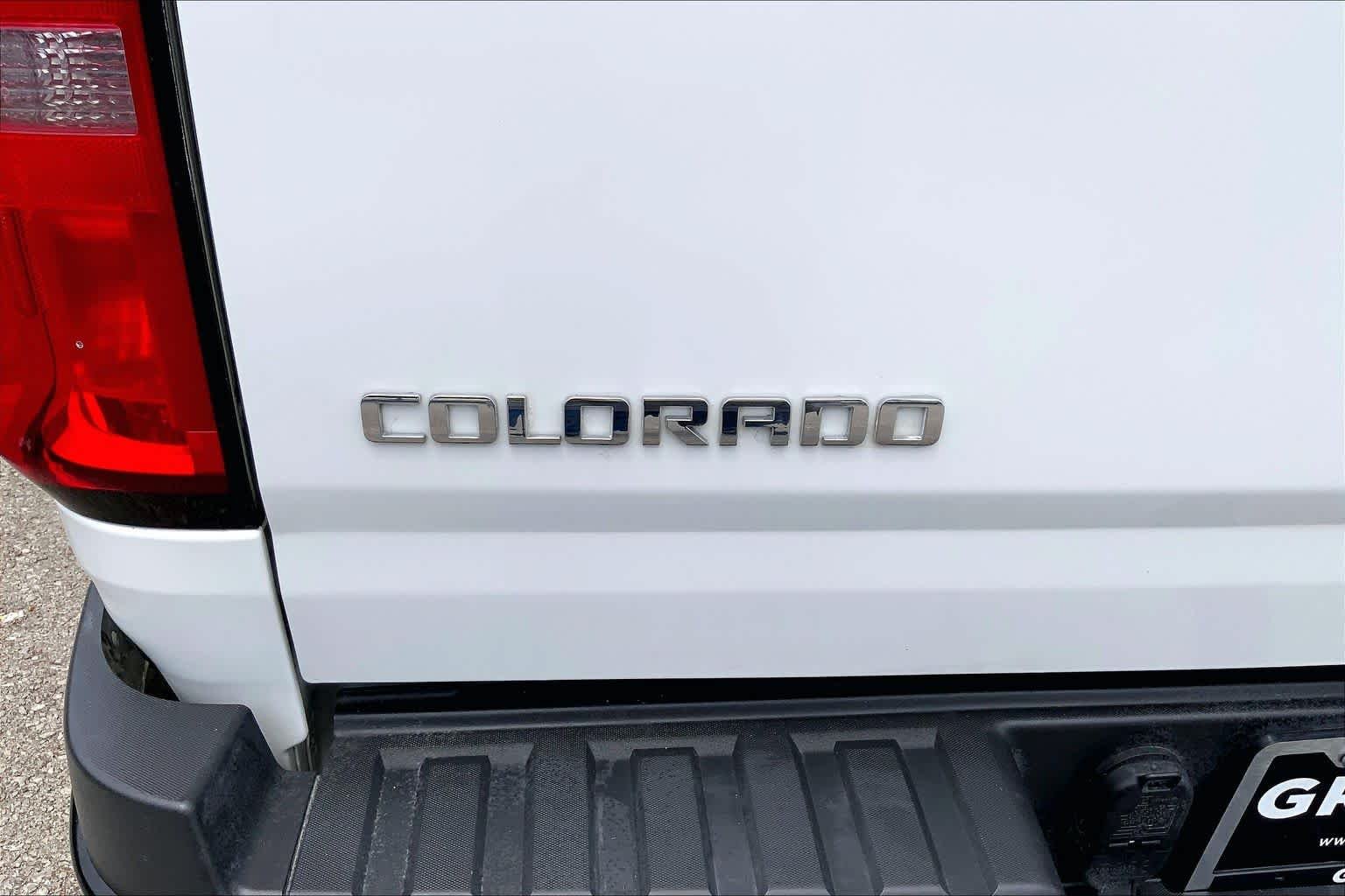 Used 2018 Summit White Chevrolet 4WD ZR2 image 9