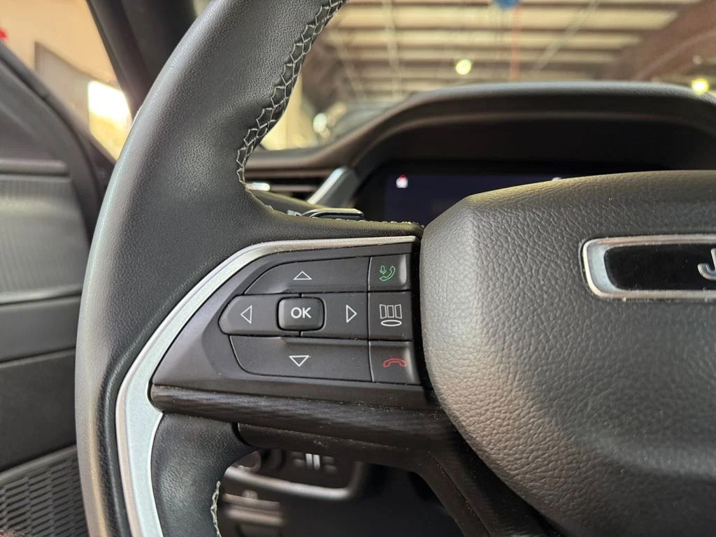 Used 2023 Gray Jeep Altitude X image 24